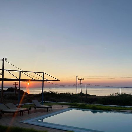 Cristelia Seafront & Pool Villa 라카니아 외부 사진
