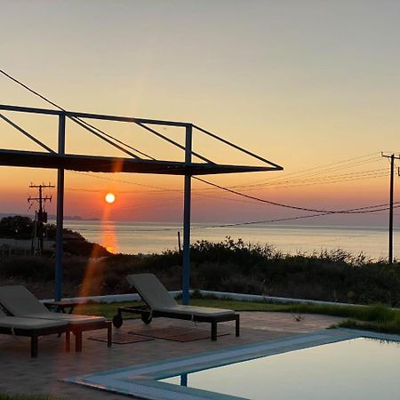 Cristelia Seafront & Pool Villa 라카니아 외부 사진