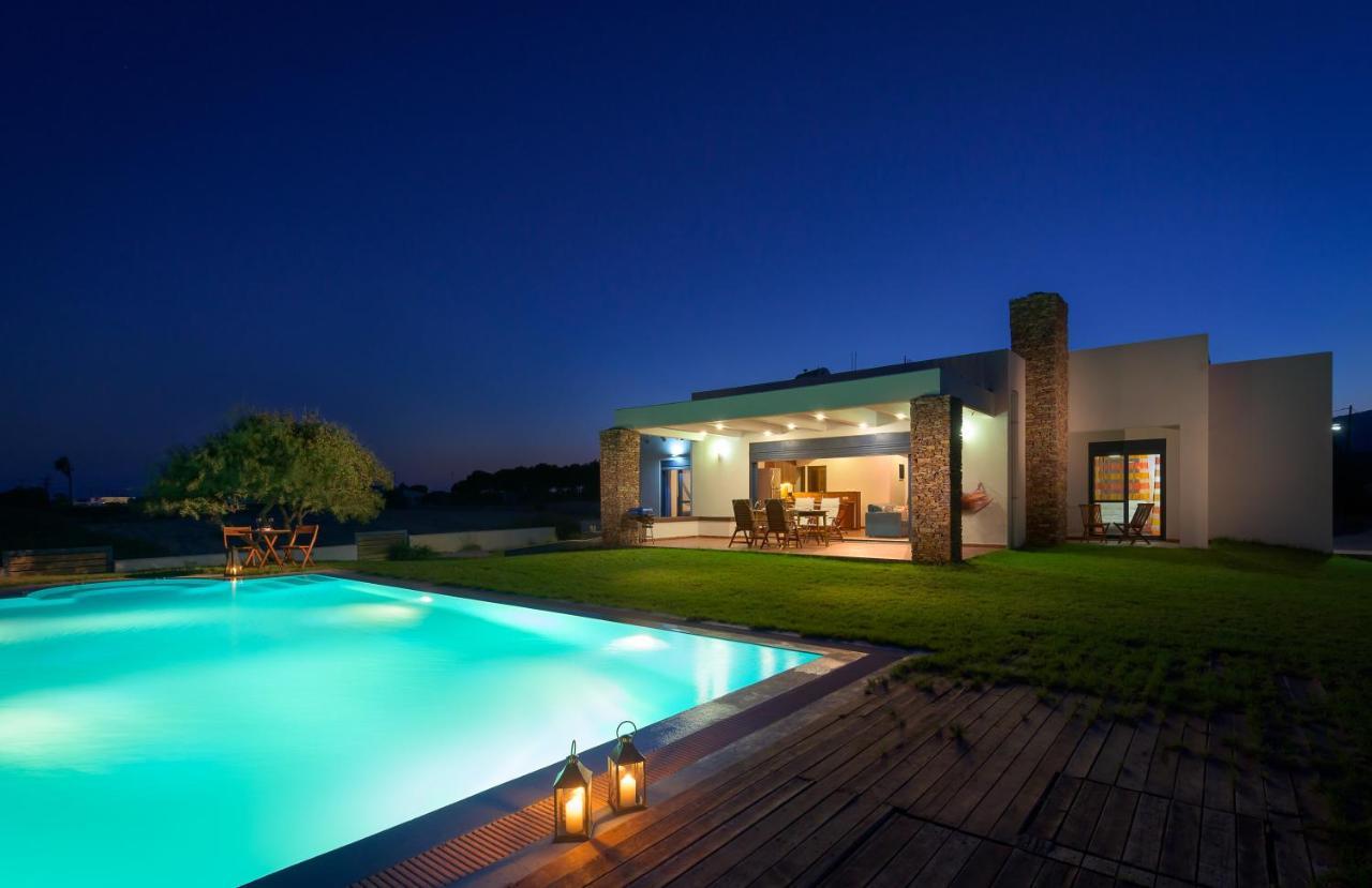 Cristelia Seafront & Pool Villa 라카니아 외부 사진
