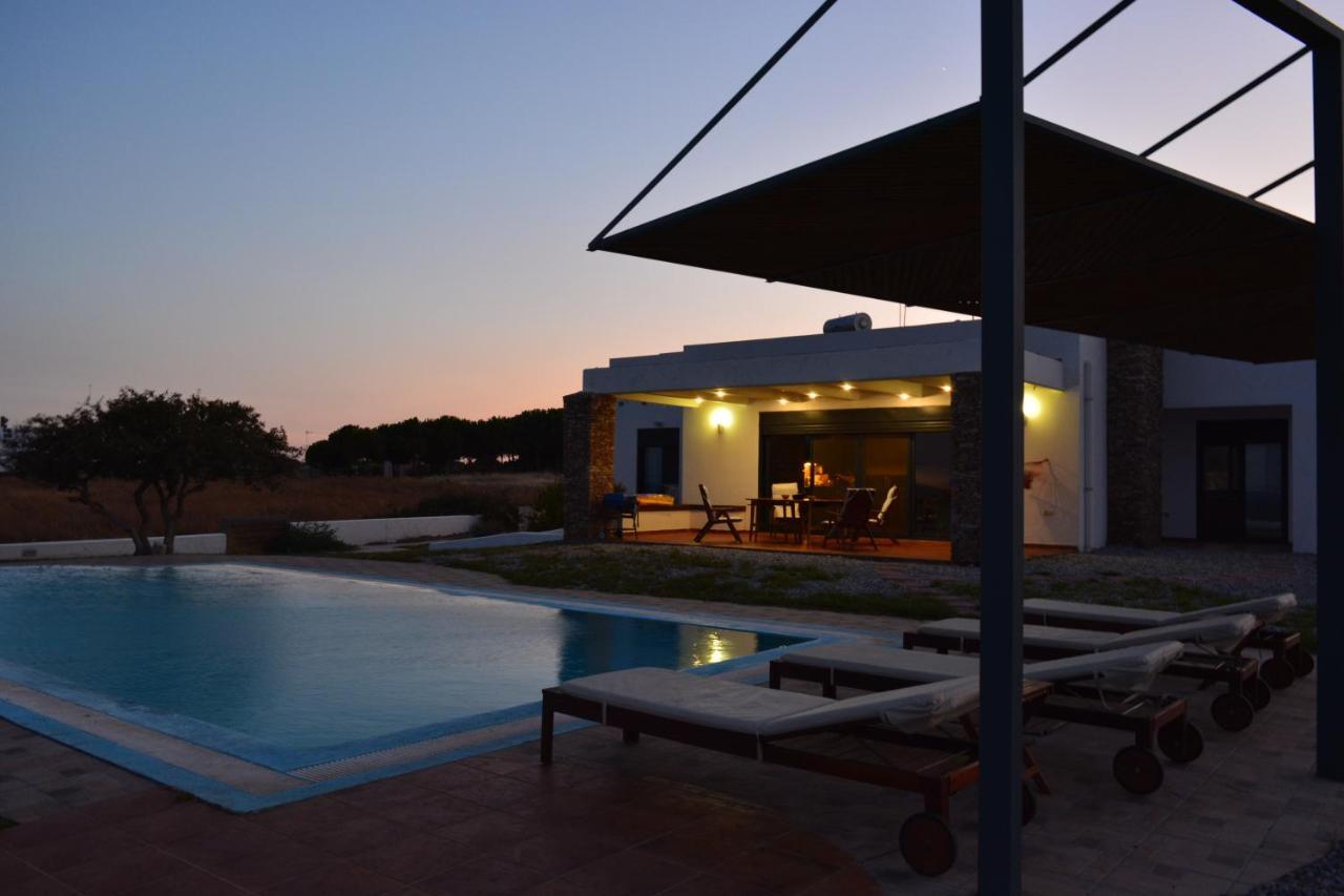 Cristelia Seafront & Pool Villa 라카니아 외부 사진